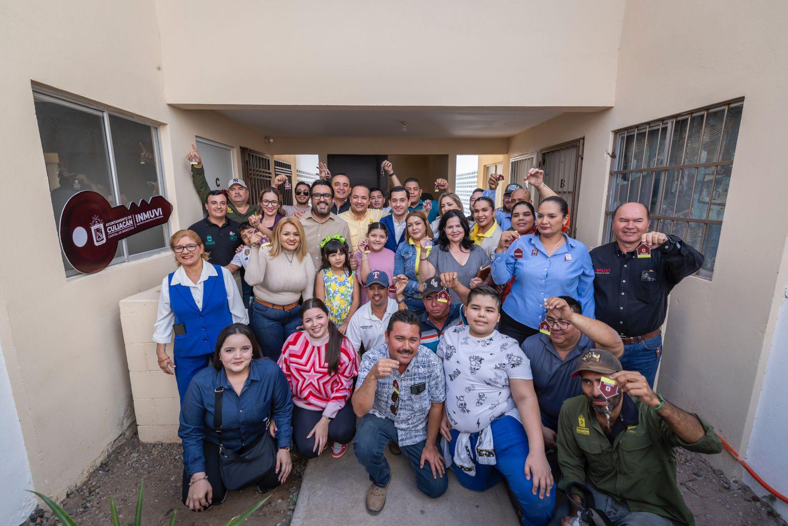 $!Entregan primeros departamentos a empleados municipales mediante el Programa Municipal de Vivienda