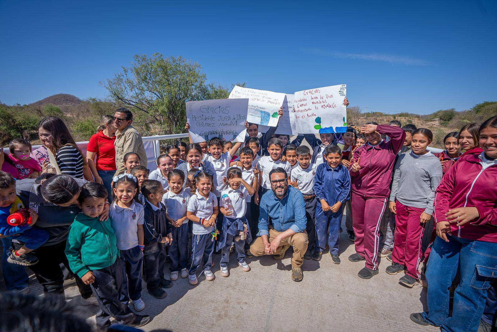 $!Alcalde de Culiacán visita Tepuche y comisarías para hacer pública la entrega de obras terminadas