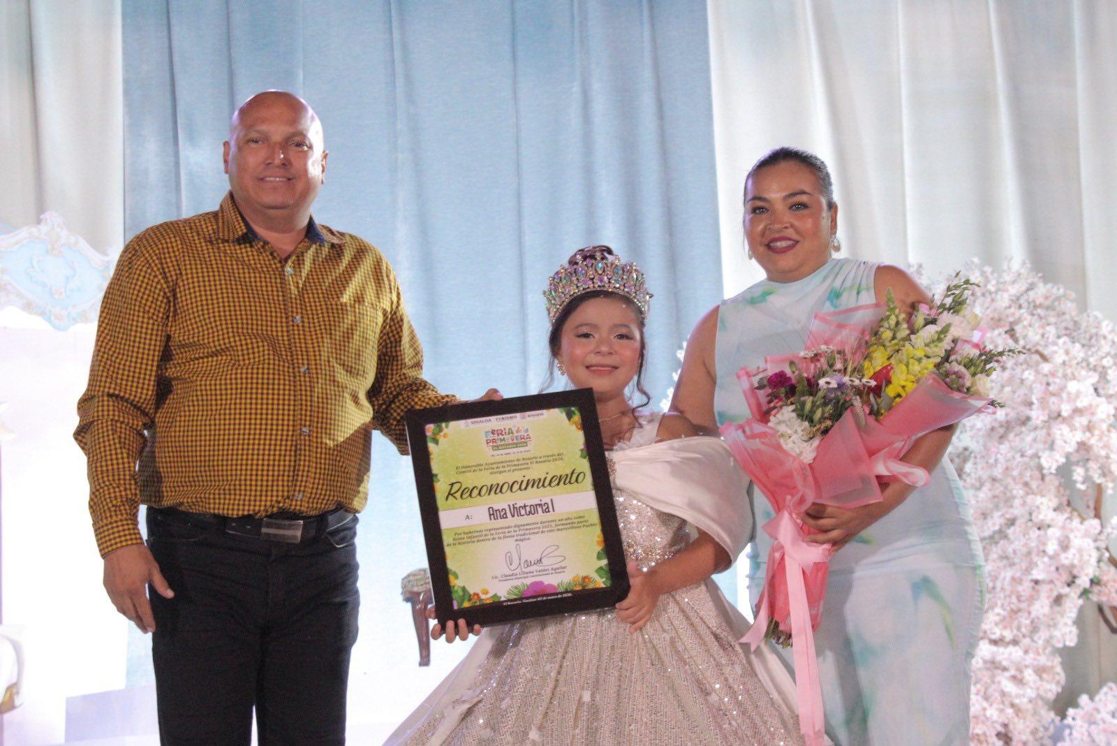 $!Ariadne I es coronada como Reina Infantil de la Feria de la Primavera en Rosario