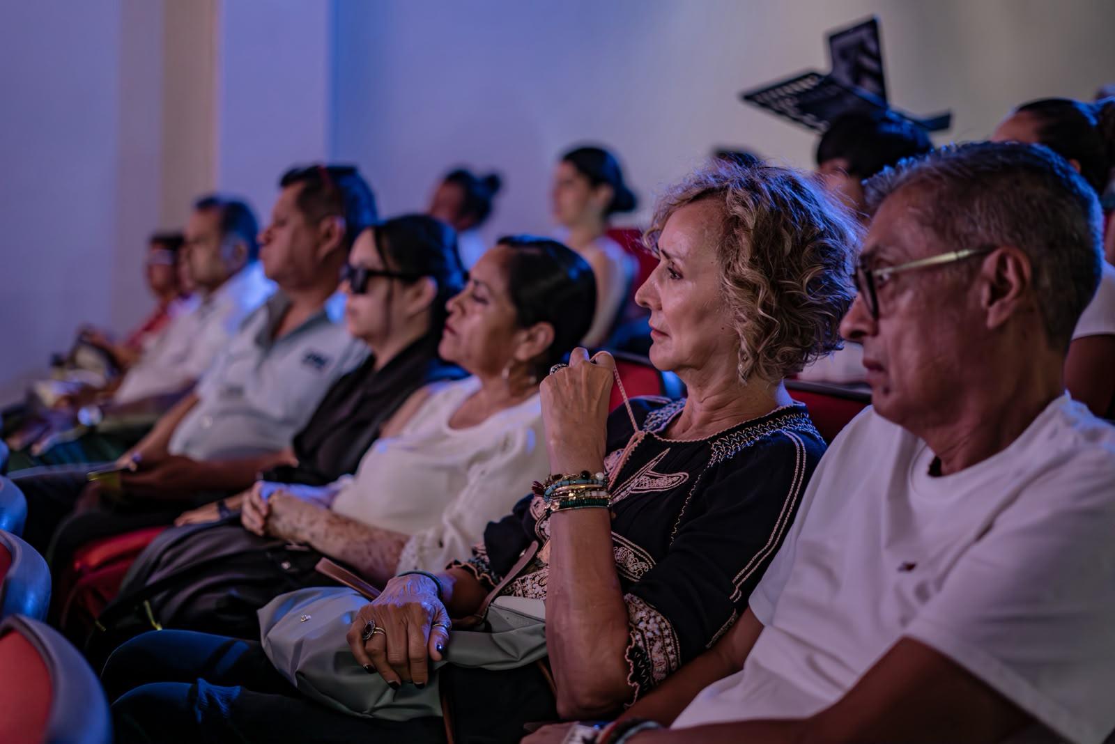 $!Los asistentes disfrutaron del repertorio pianístico romántico que se presentó en Casa Haas.