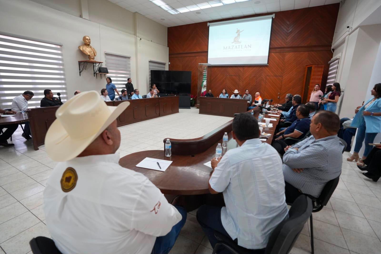 $!Analizan la sanidad animal y la protección de la producción pecuaria en Mazatlán