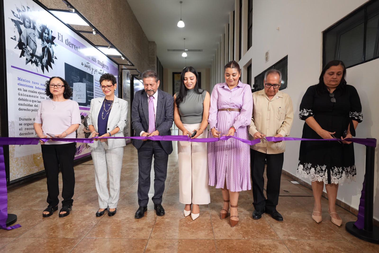 $!Congreso de Sinaloa recuerda la lucha de las mujeres por el voto con exposición histórica