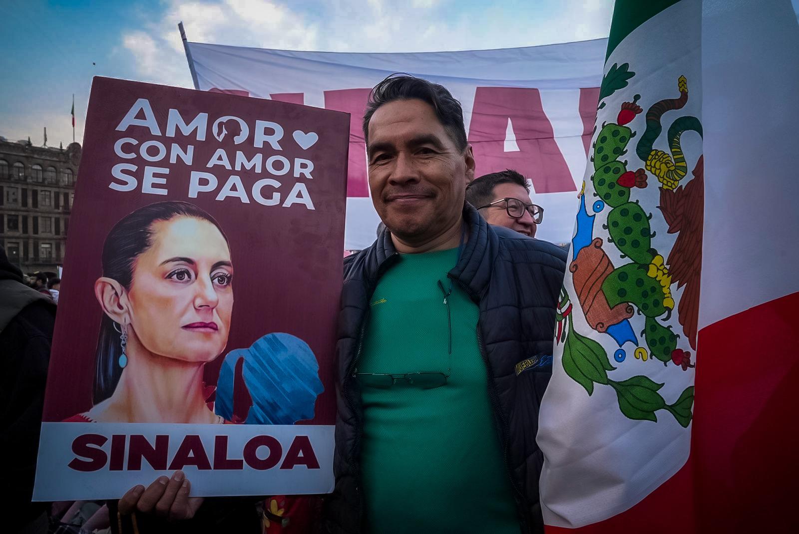 $!Morenistas sinaloenses acuden al zócalo de la CDMX por aniversario de la 4T