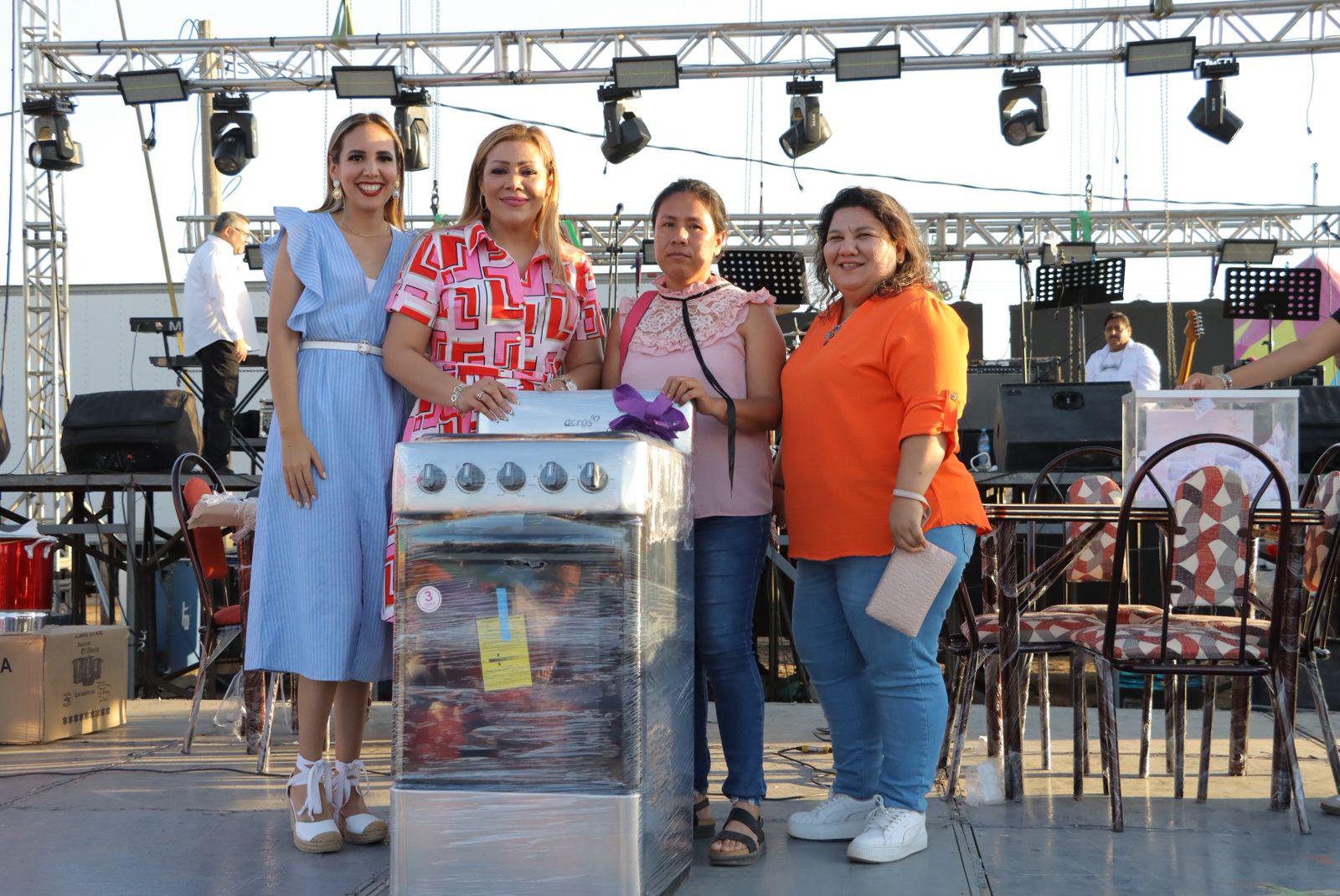 $!En el marco de la Feria de la Primavera celebran a las mamás rosarenses
