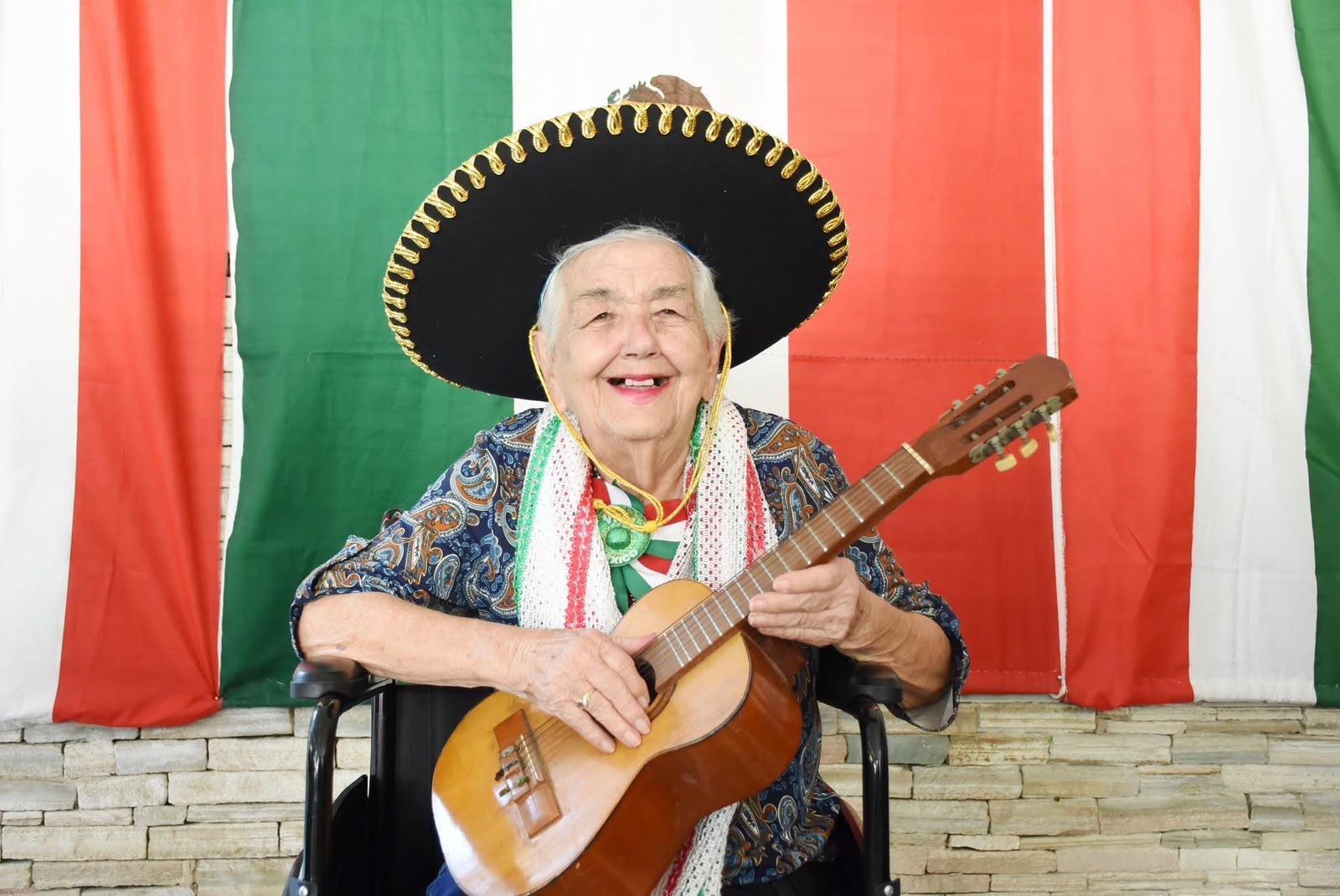 $!Una jornada llena de tradición y orgullo mexicano disfrutaron los adultos mayores.