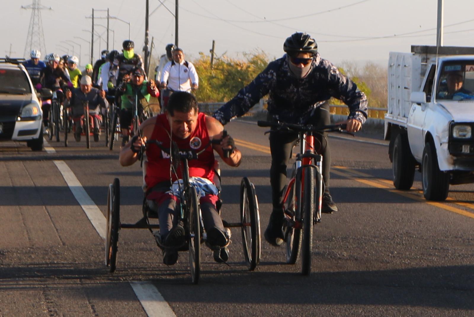 $!Responden escuinapenses a rodada a beneficio del Asilo de Ancianos
