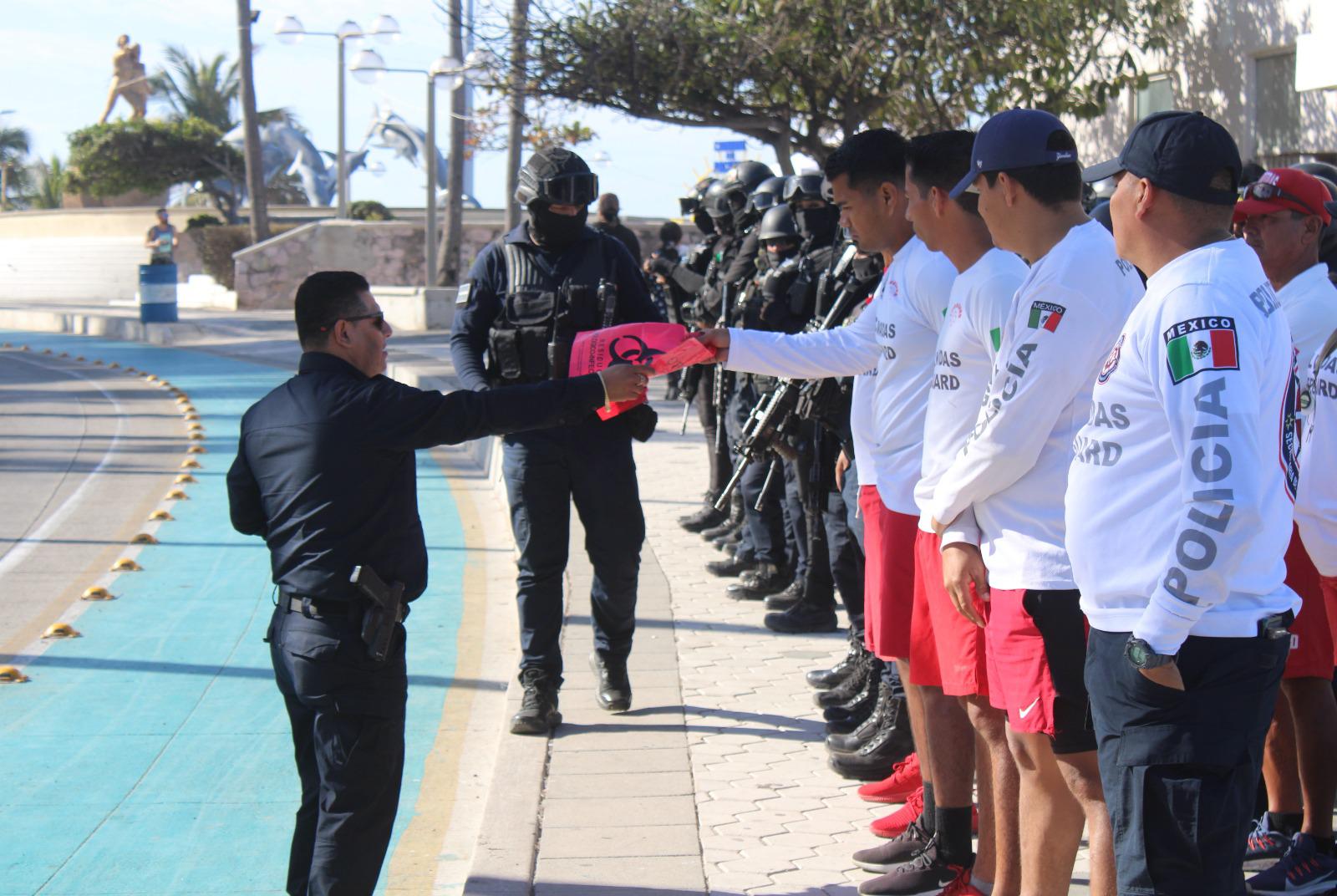 $!Hallan todo tipo de armas blancas en ‘barrido’ en zona carnavalera