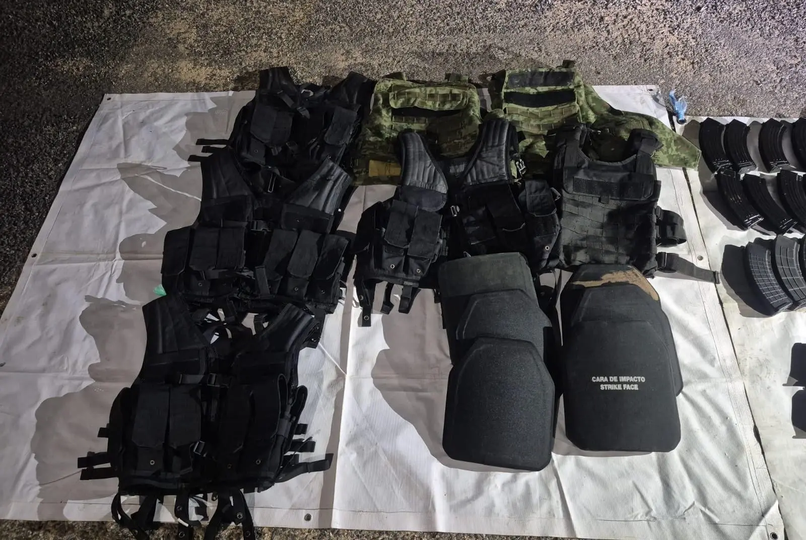 $!Decomisan armas, municiones y equipo táctico en Los Cabos, Baja California Sur