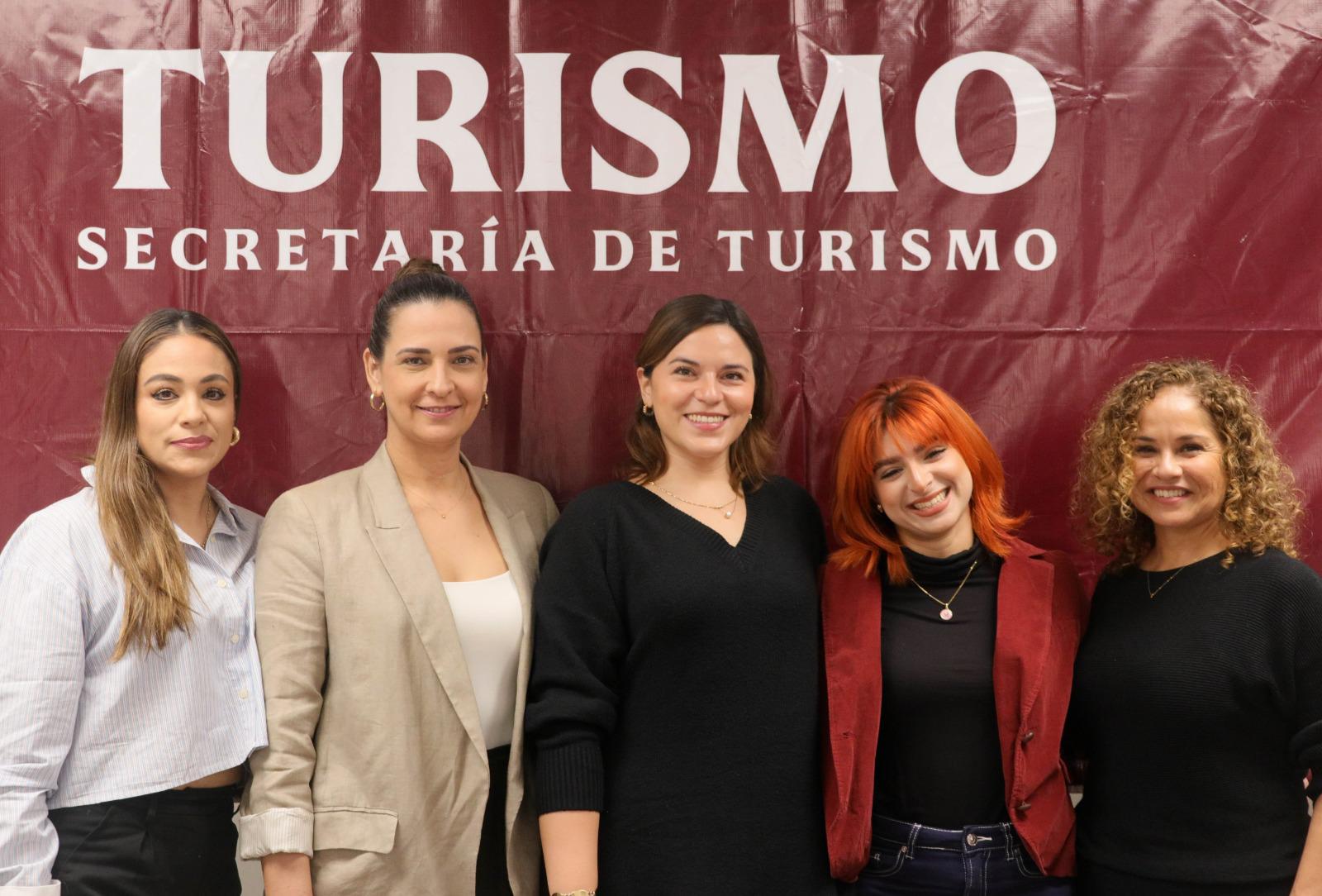 $!Laura Téllez, Pily Hinojos, Abris Tiznado, María Luara Gómez Llanos y Alejandra Osuna Granados.
