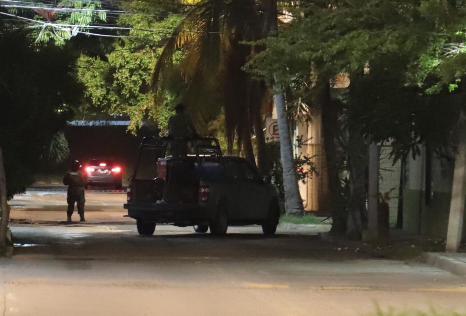 $!Fuerzas federales realizan operativo en Mazatlán, la noche de este miércoles