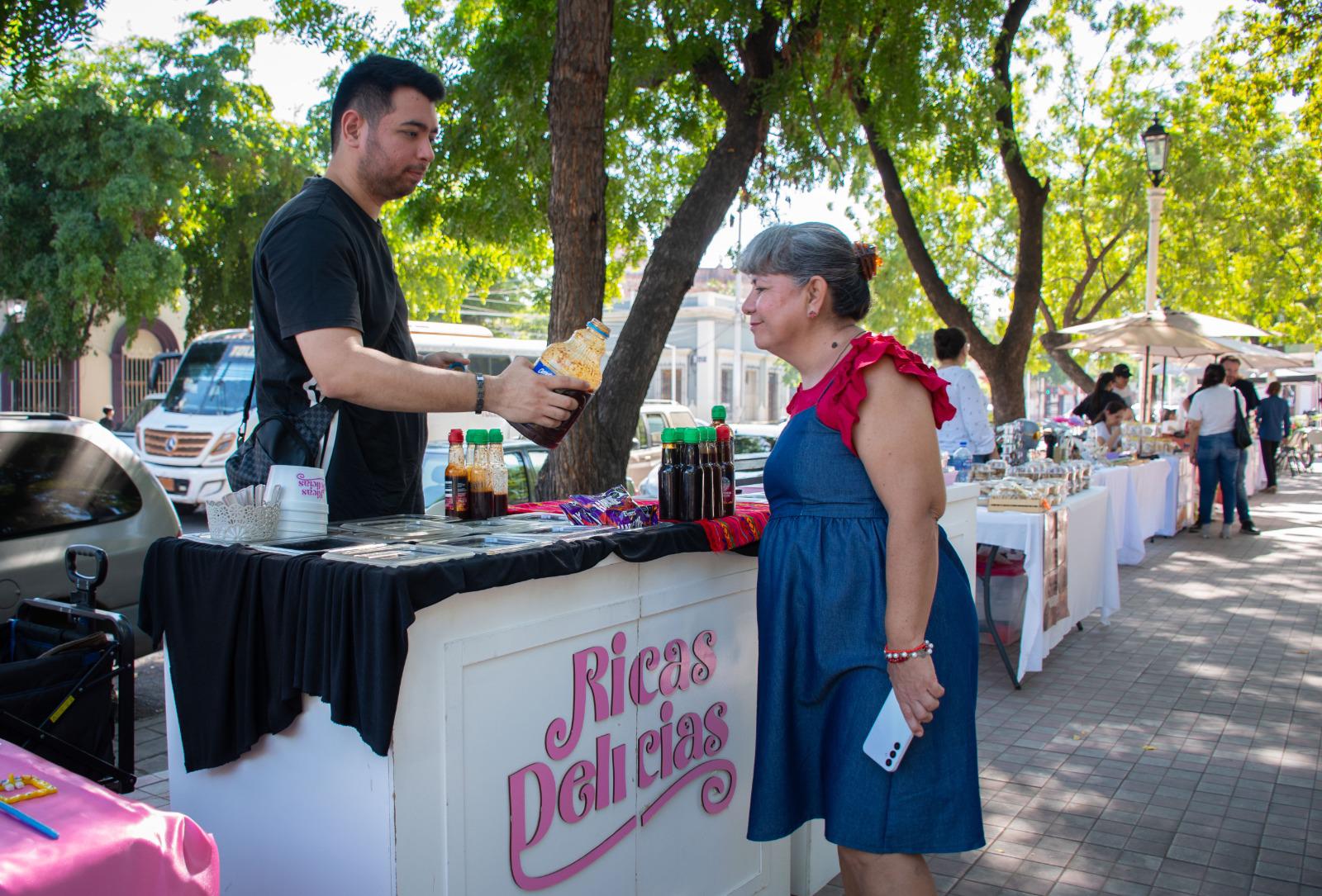 $!Suma 30 ponentes en la Expo ‘Tejiendo Sueños’, para impulsar la creatividad, en la plazuela Rosales