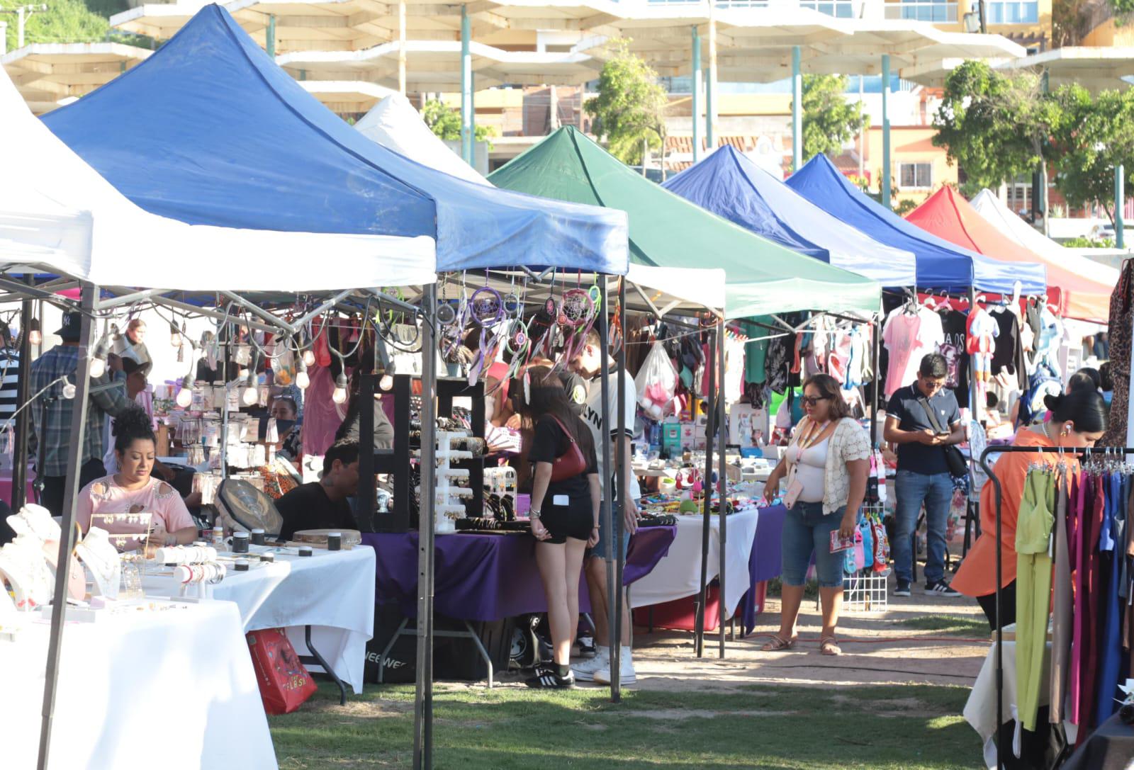 $!Realizan Bazar de Emprendedores, en el Parque Ciudades Hermanas