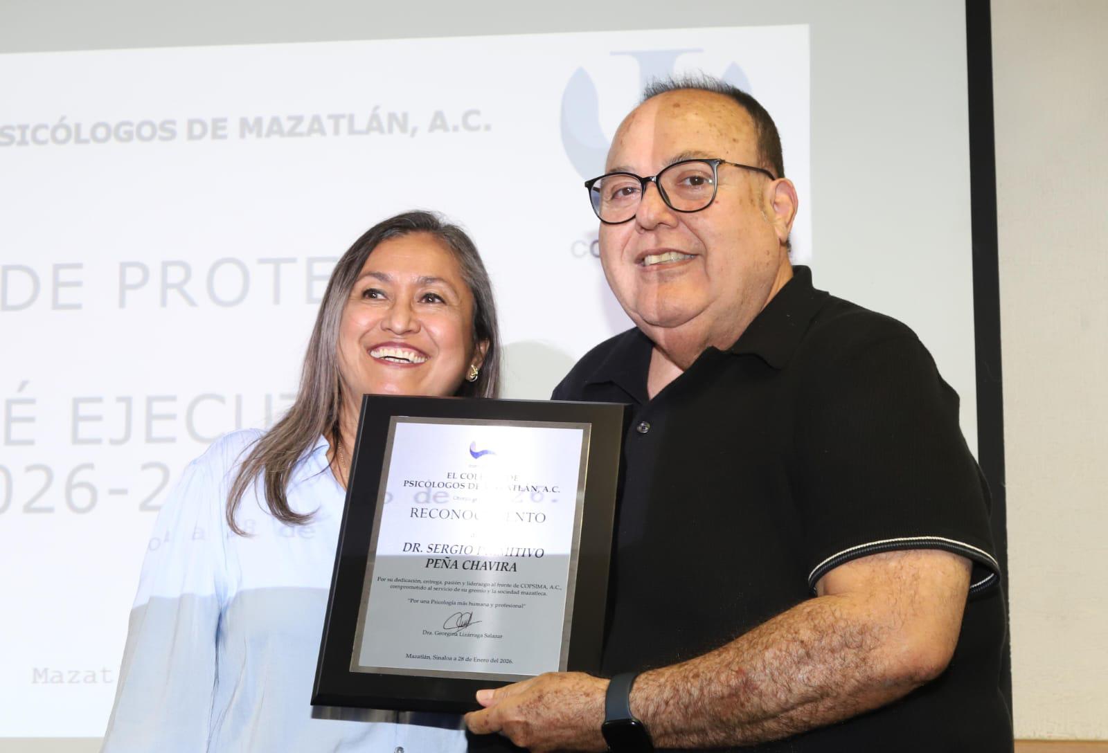 $!Asume Georgina Lizárraga la presidencia del Colegio de Psicólogos de Mazatlán