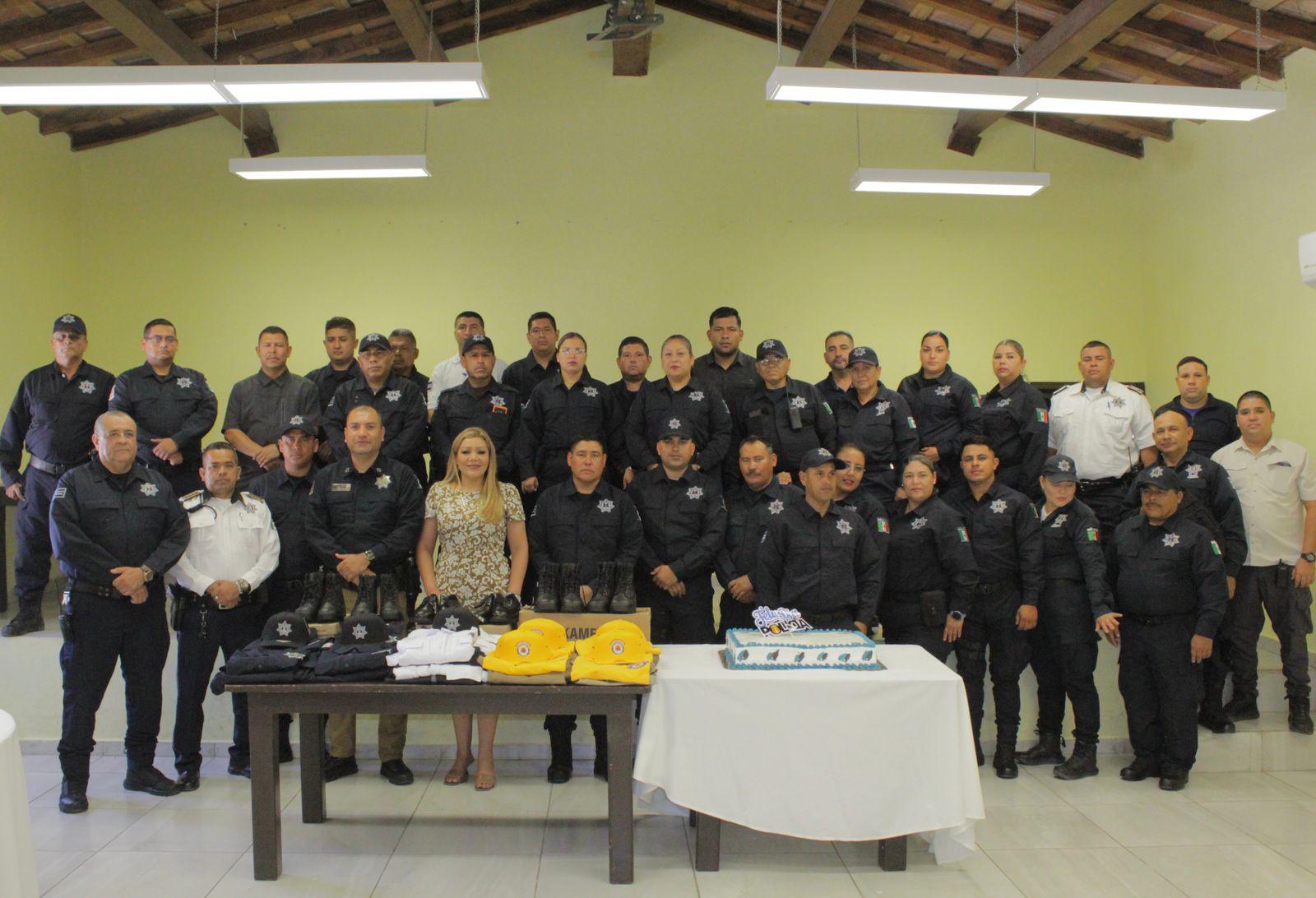 $!Con misa y desayuno celebran el Día del Policía en Rosario