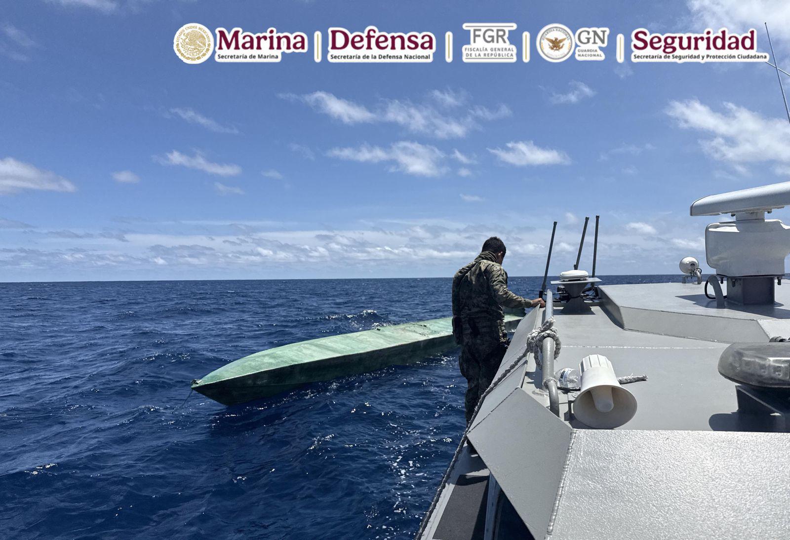 $!Decomisan 3.5 toneladas de cocaína en un sumergible, frente a las costas de Guerrero