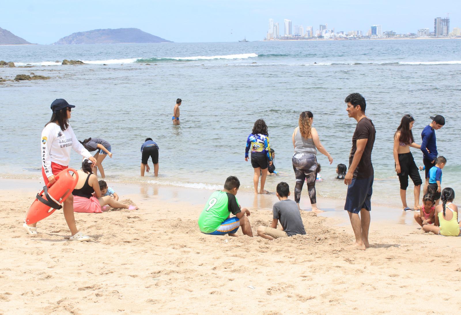 $!Si vas a nadar, usa ropa ligera e identifica las zonas seguras de playa