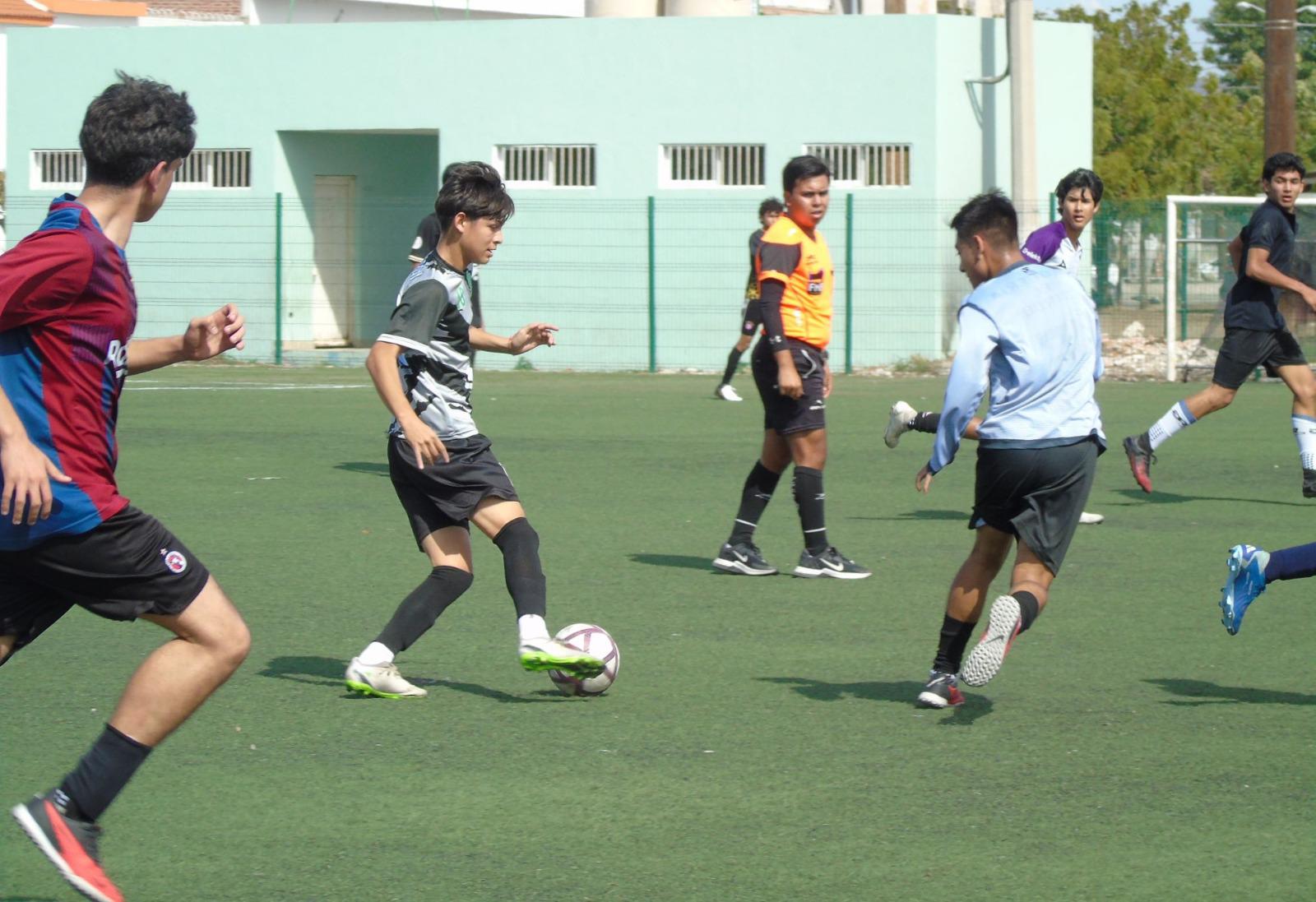 $!Se pone en marcha la Copa Estudiantil Municipal de futbol