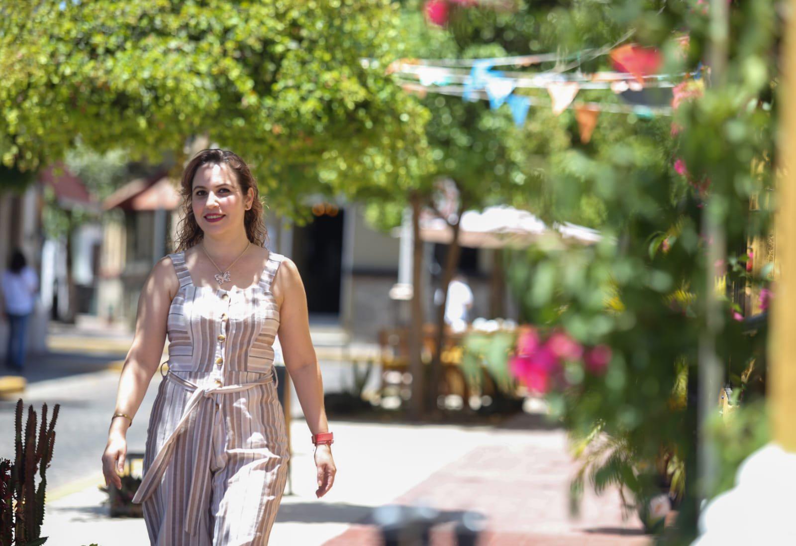 $!Marcela Eugenia Baeza Güereña camina por la vida, con la alegría de haberle dado una excelente calidad de vida a su pequeña Angie.