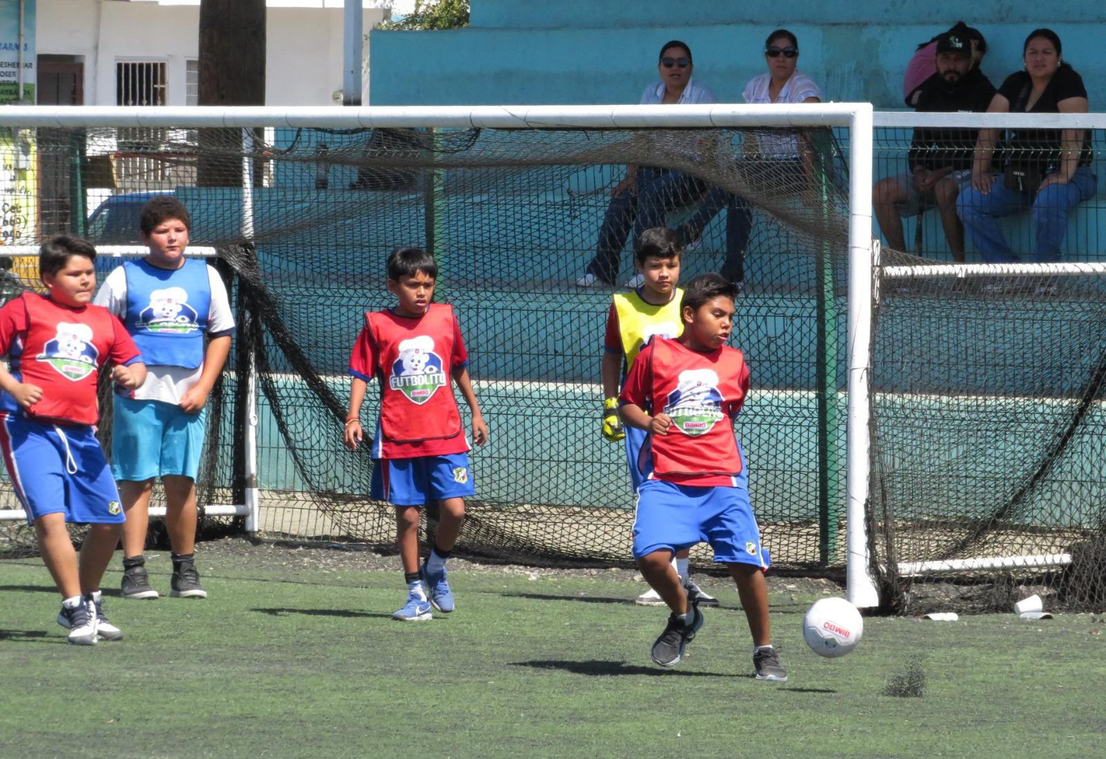 $!Primaria Bicentenario da la sorpresa en el Torneo Futbolito Bimbo