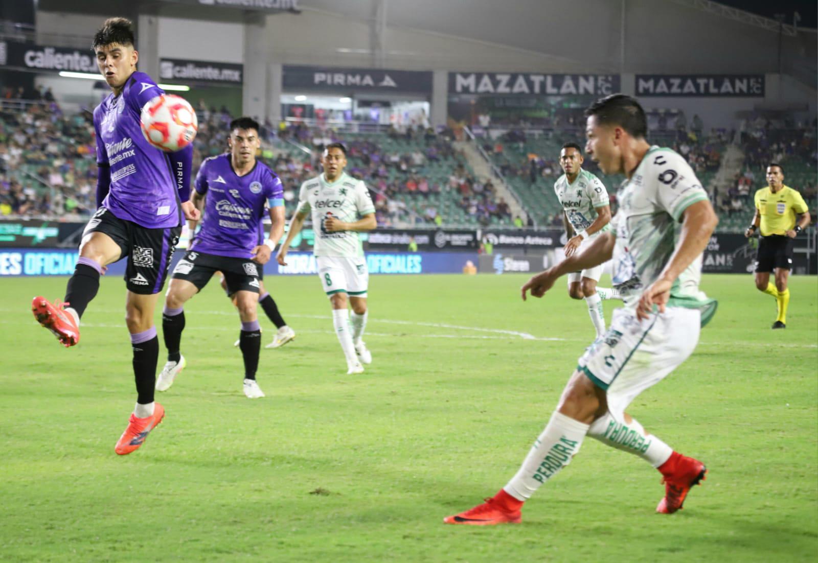 $!Brian Rubio encabeza goleada de Mazatlán a León