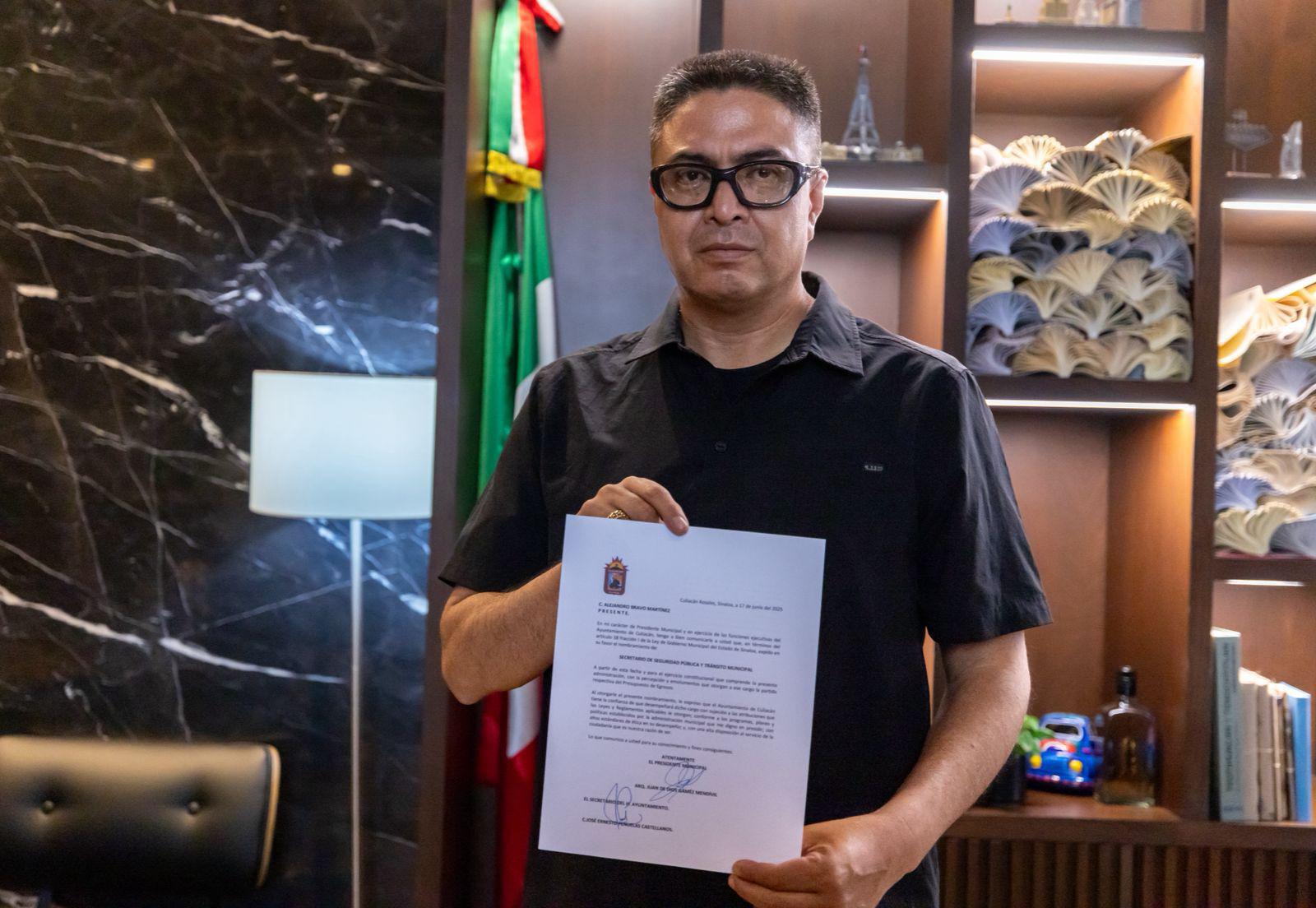 $!Rinde protesta militar Alejandro Bravo Martínez como Secretario de Seguridad de Culiacán