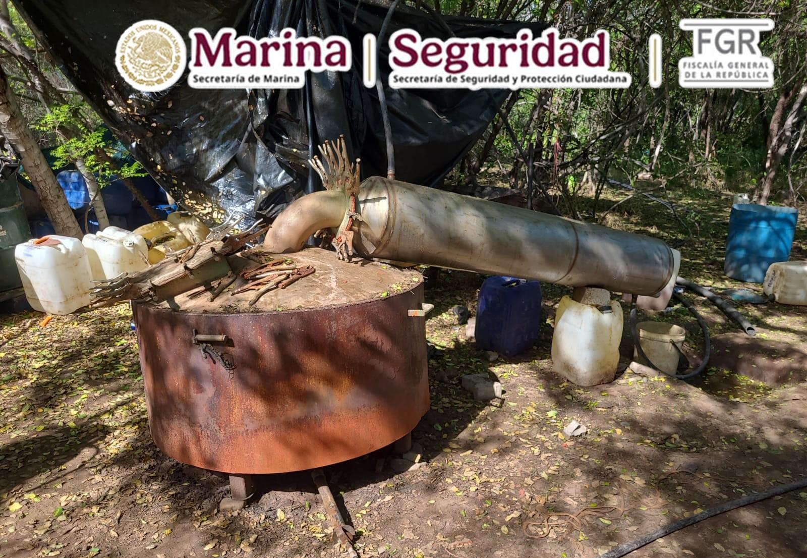 $!Marina localiza laboratorio clandestino en Elota; asegura más de 92 kilos de precursores químicos