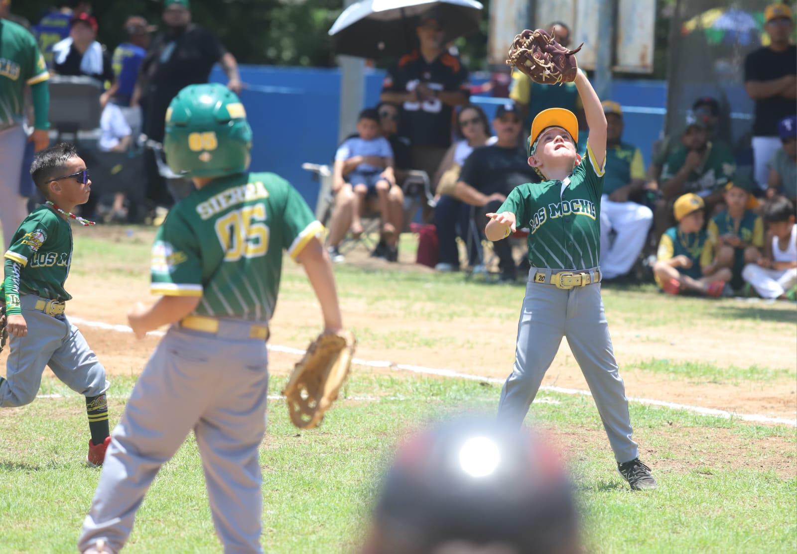 $!Liga Tarahumara sella importante triunfo sobre Hermosillo, en Nacional de Beisbol Escuelita