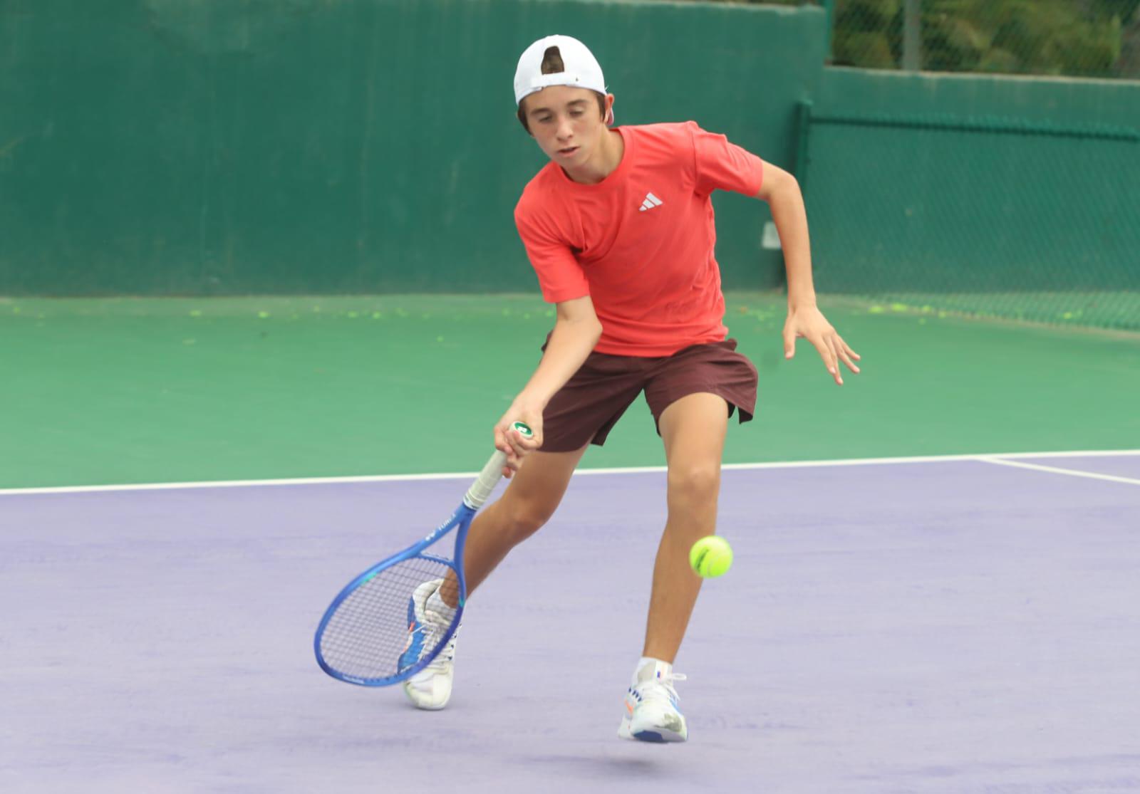 $!Luce Galván en jornada de Torneo de Tenis G2