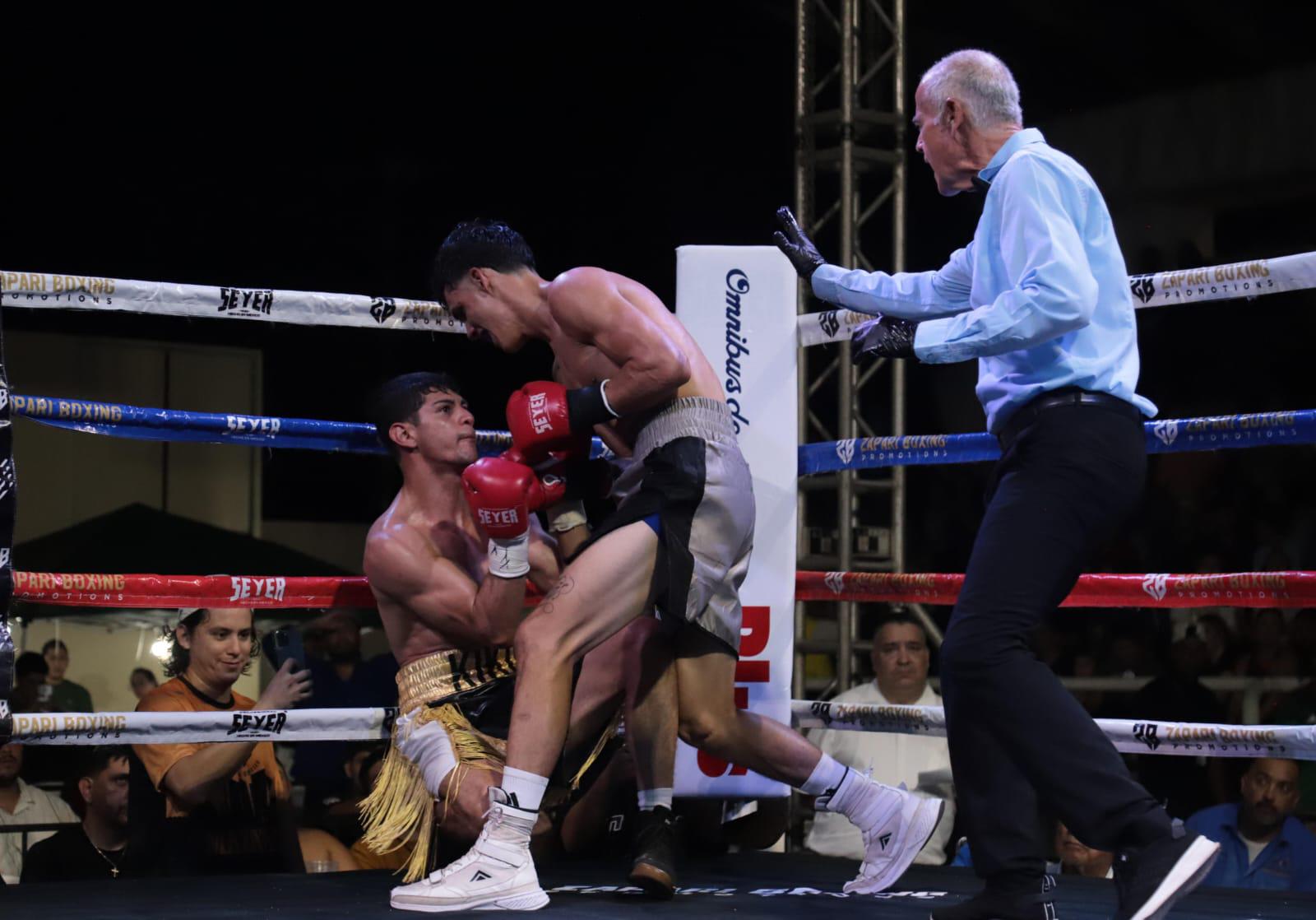 $!Mazatlecos defienden el terreno y salen victoriosos en la función Fuego en el Ring