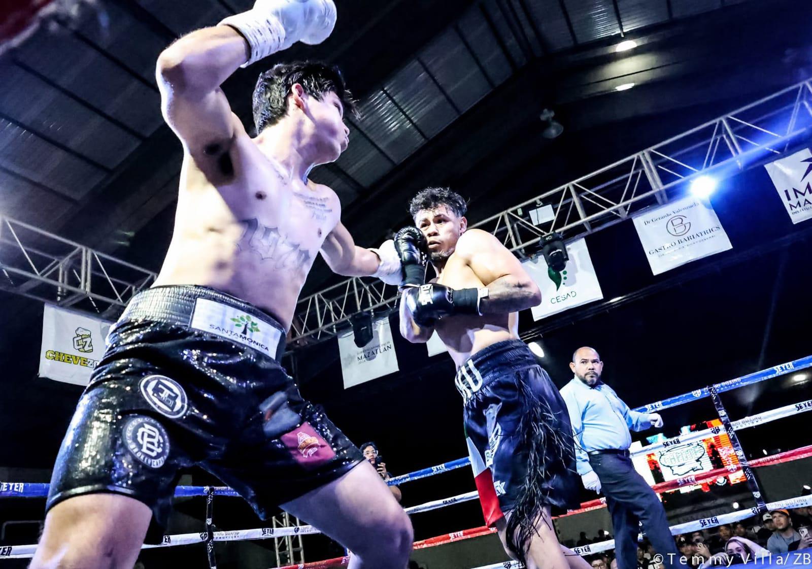 $!‘Chinito’ Amaro mantiene invicto en función Casta de Campeón