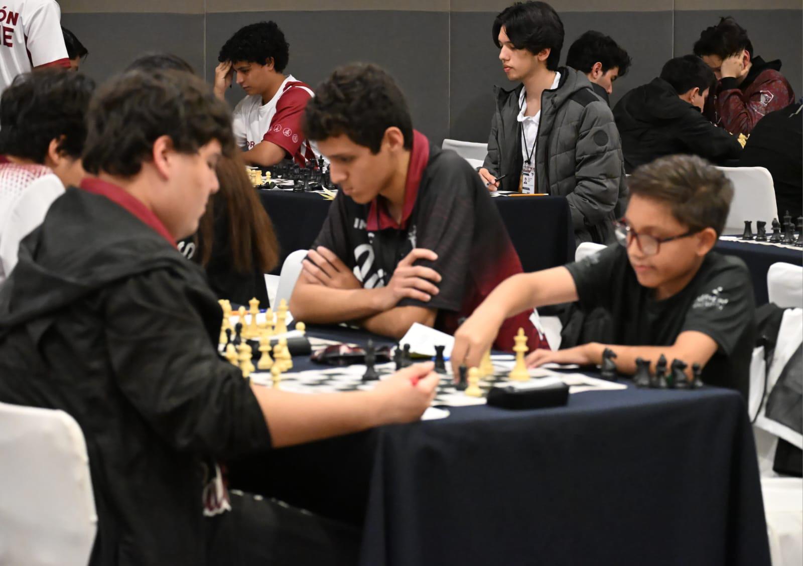 $!Derrotas complican el camino de ajedrecistas porteños en el estatal