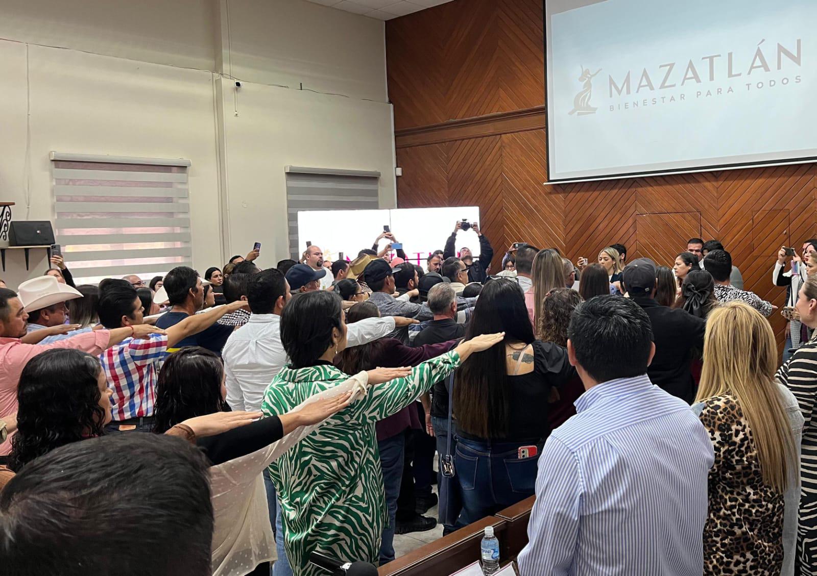 $!Rinden protesta síndicos y comisarios de la zona rural para el periodo 2024-2027