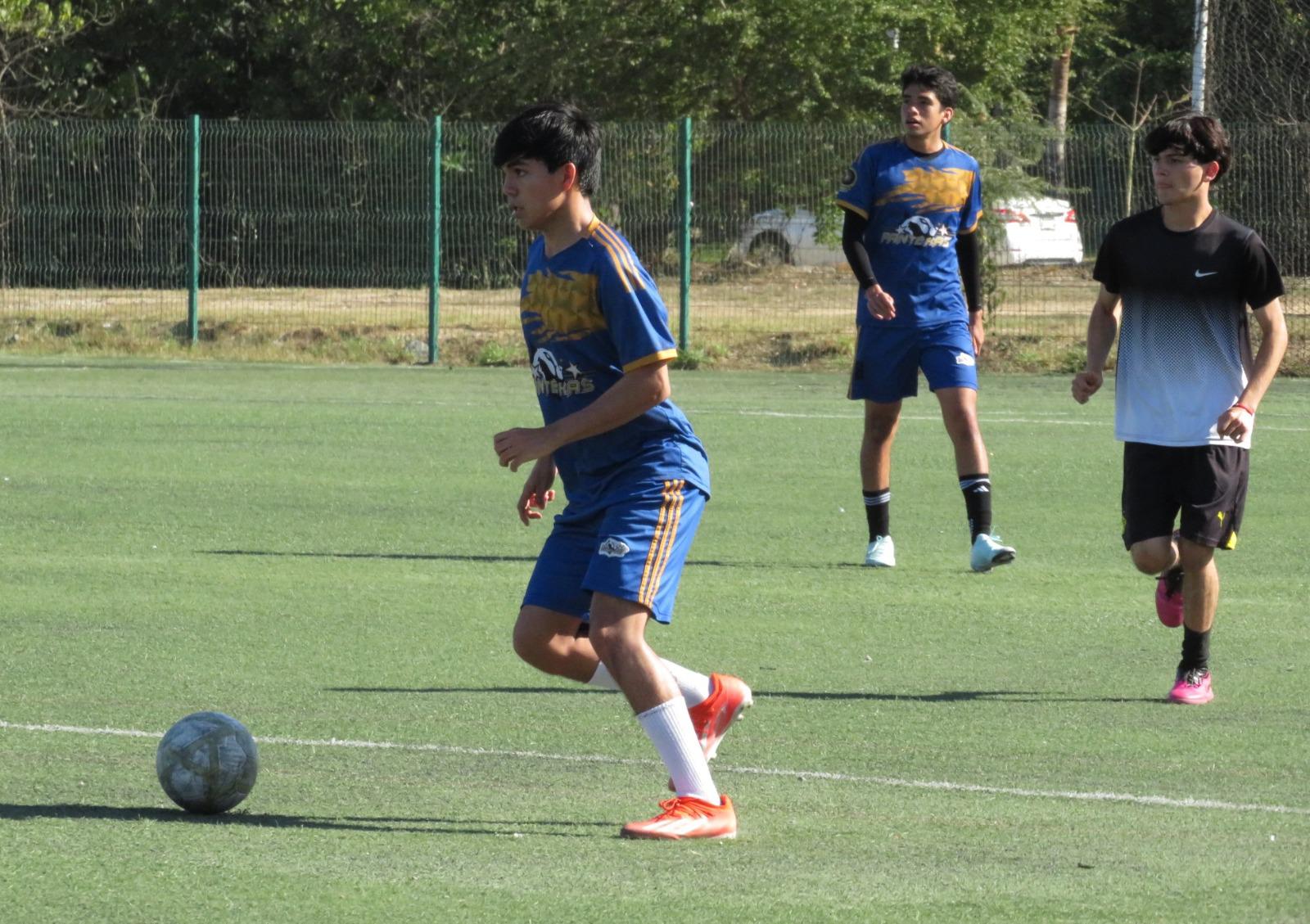 $!Prepa Vasconcelos se mete a la clasificación en el Interprepas