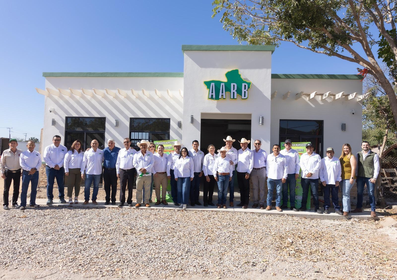 $!Agricultores del Río Baluarte inauguran ferretería para reducir costos de producción