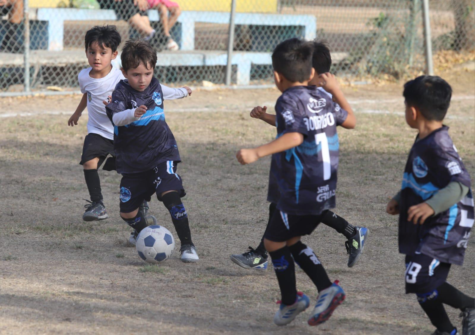 $!Espartanos golea en Chupones en el Torneo Interacademias