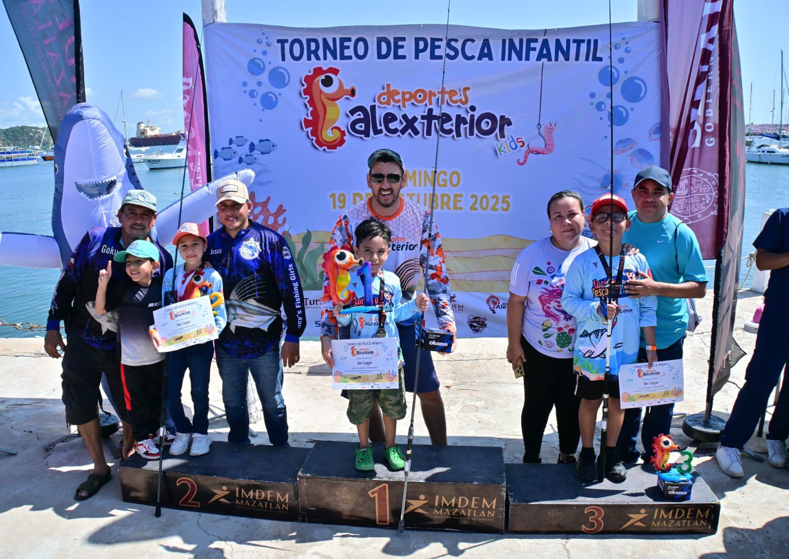 $!Se divierten más de 50 pequeños con el Primer Torneo de Pesca Infantil