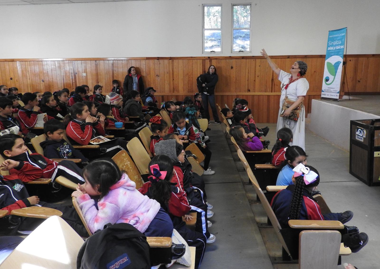 $!Georgina Martínez compartió la historia de Annia, la venadita que danza,