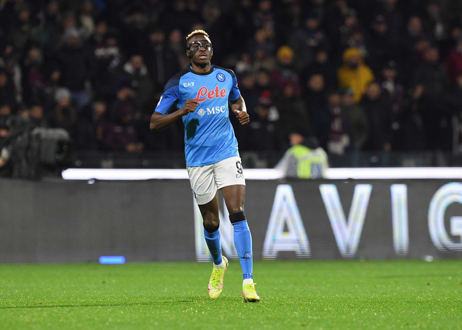 $!Ochoa evita goleada al Salernitana, pero caen ante Chucky y el Napoli