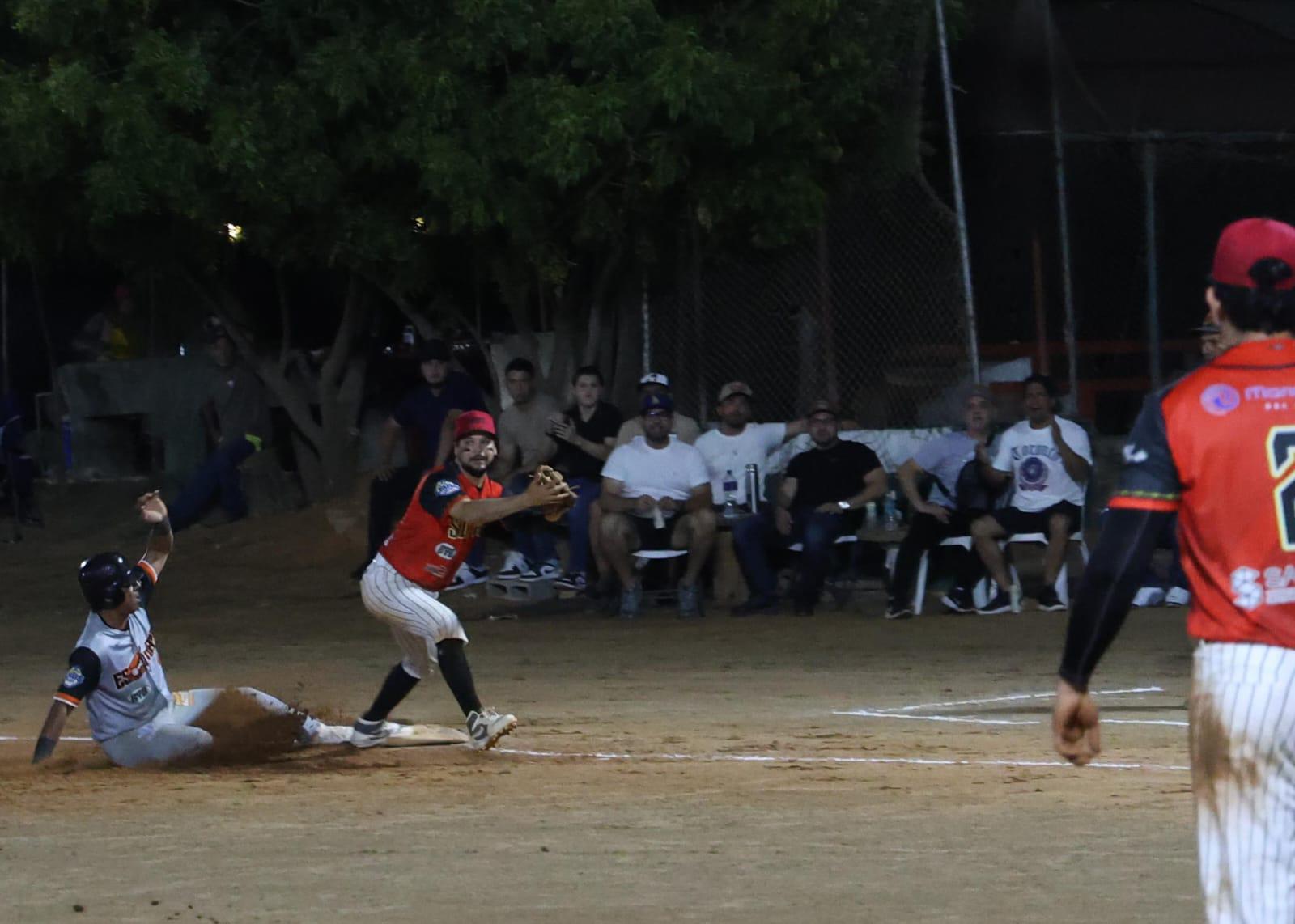 $!SUTERM conquista el tricampeonato en la Liga de Beisbol Clase Abierta