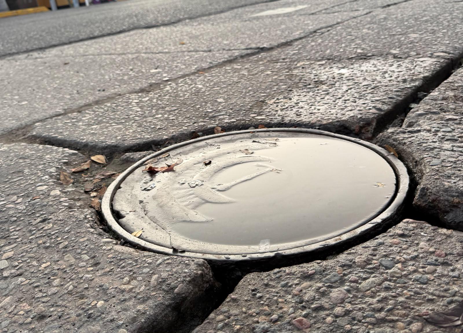 $!Se intensifica robo de tapas de alcantarilla durante las lluvias en Mazatlán