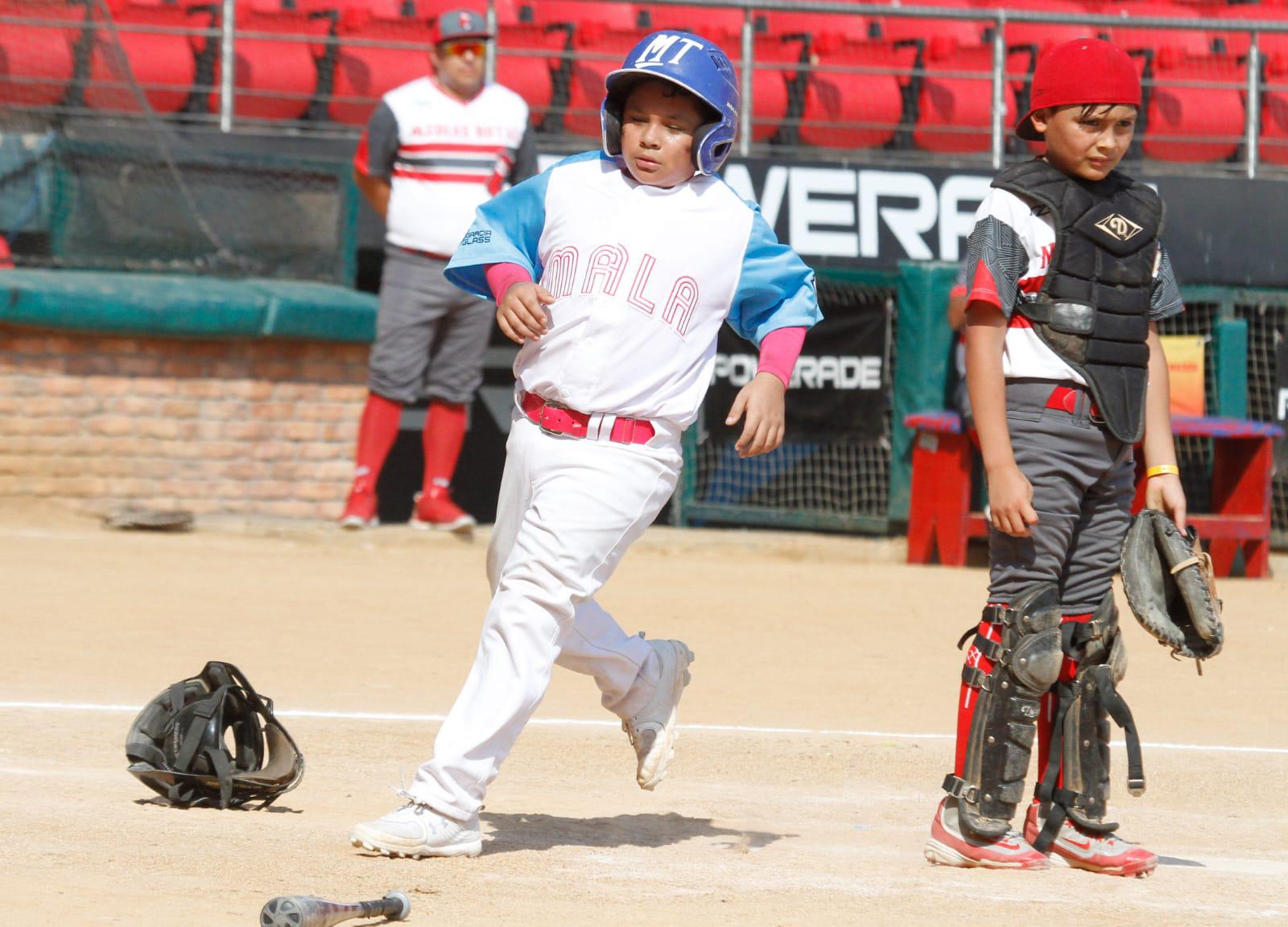 $!Panteras desgarran a Medias Rotas en el Mazatlán Baseball Tournament