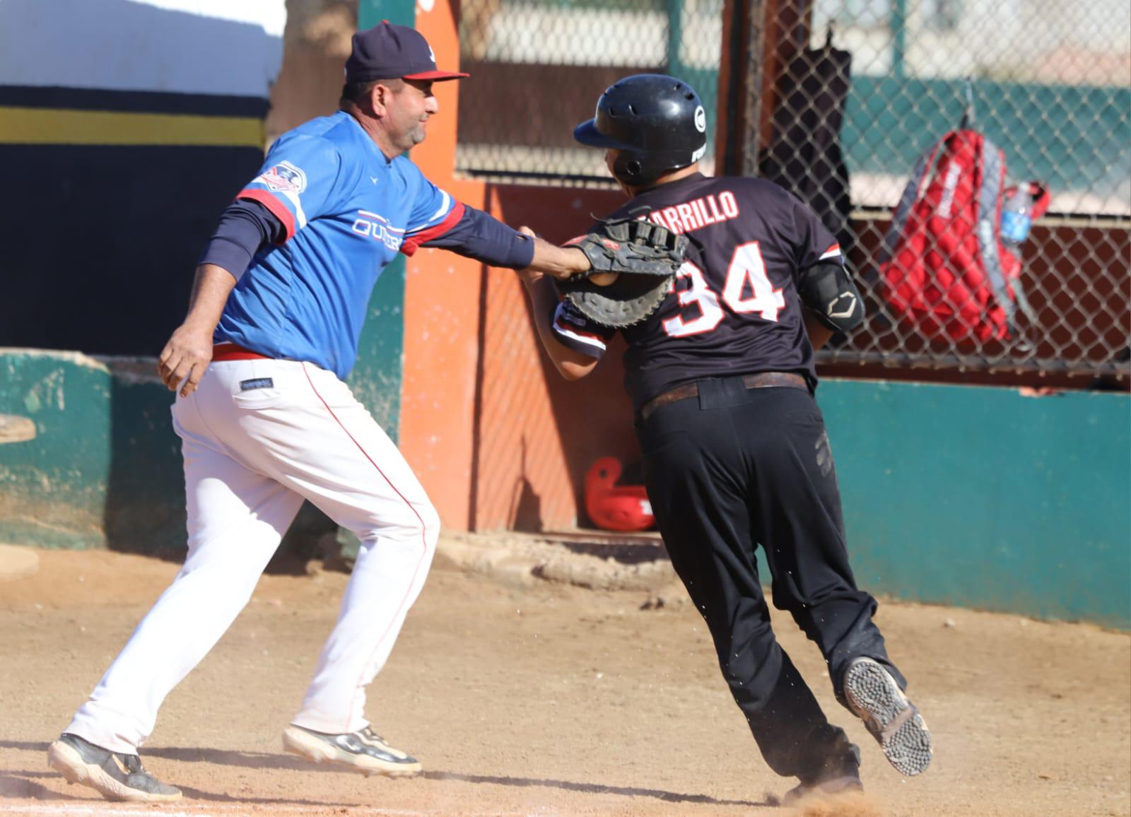 $!Familia Kelly pierde su calidad de invicto en Liga Meseros