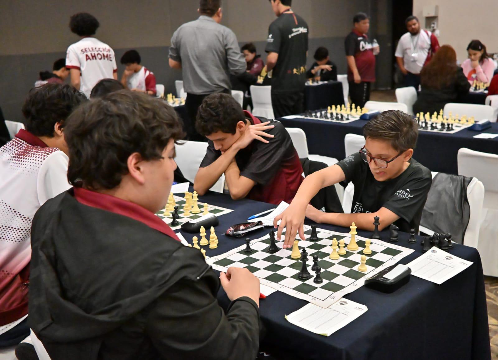 $!Derrotas complican el camino de ajedrecistas porteños en el estatal