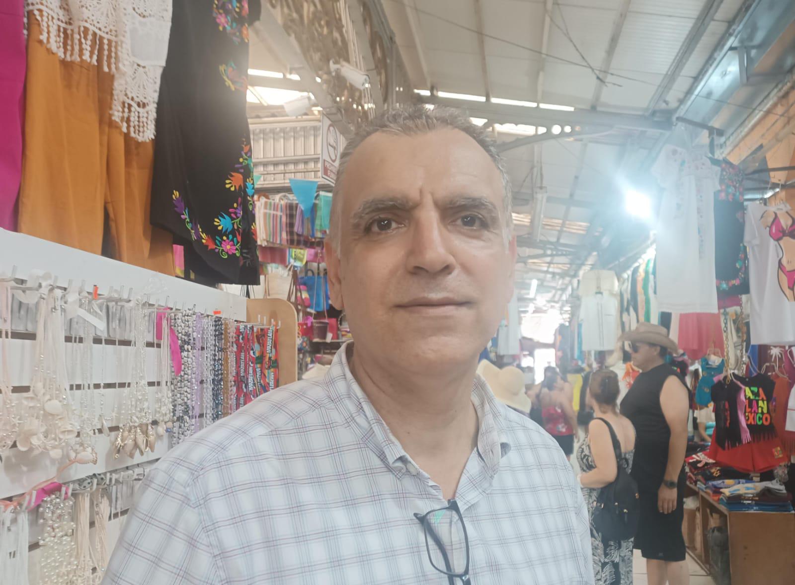 $!Tras repunte en el verano, llegó la temporada baja para los comerciantes del mercado Pino Suárez, en Mazatlán