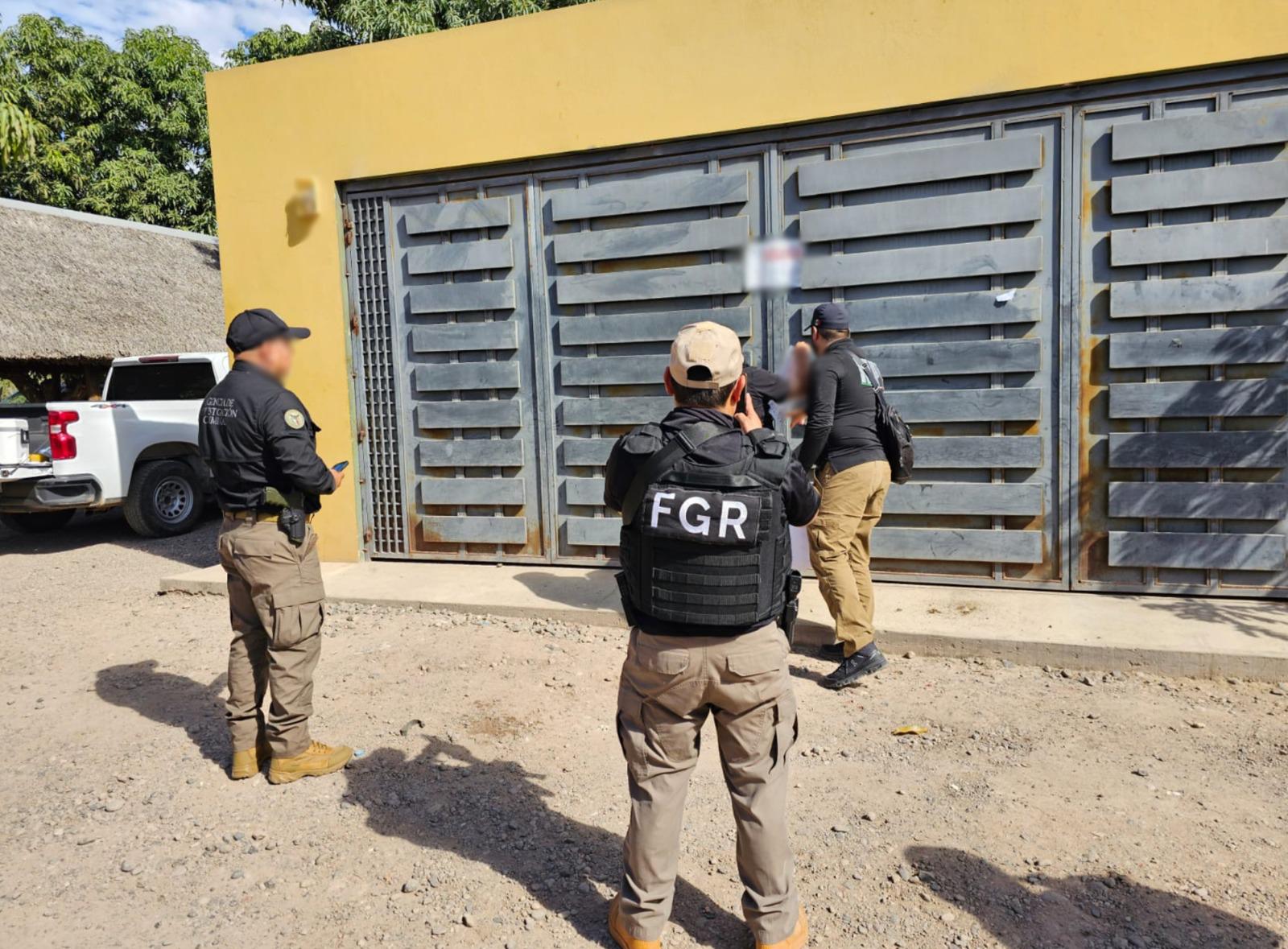 $!Aseguran casi $42 millones en droga en Sinaloa... y hasta un león africano en Escuinapa