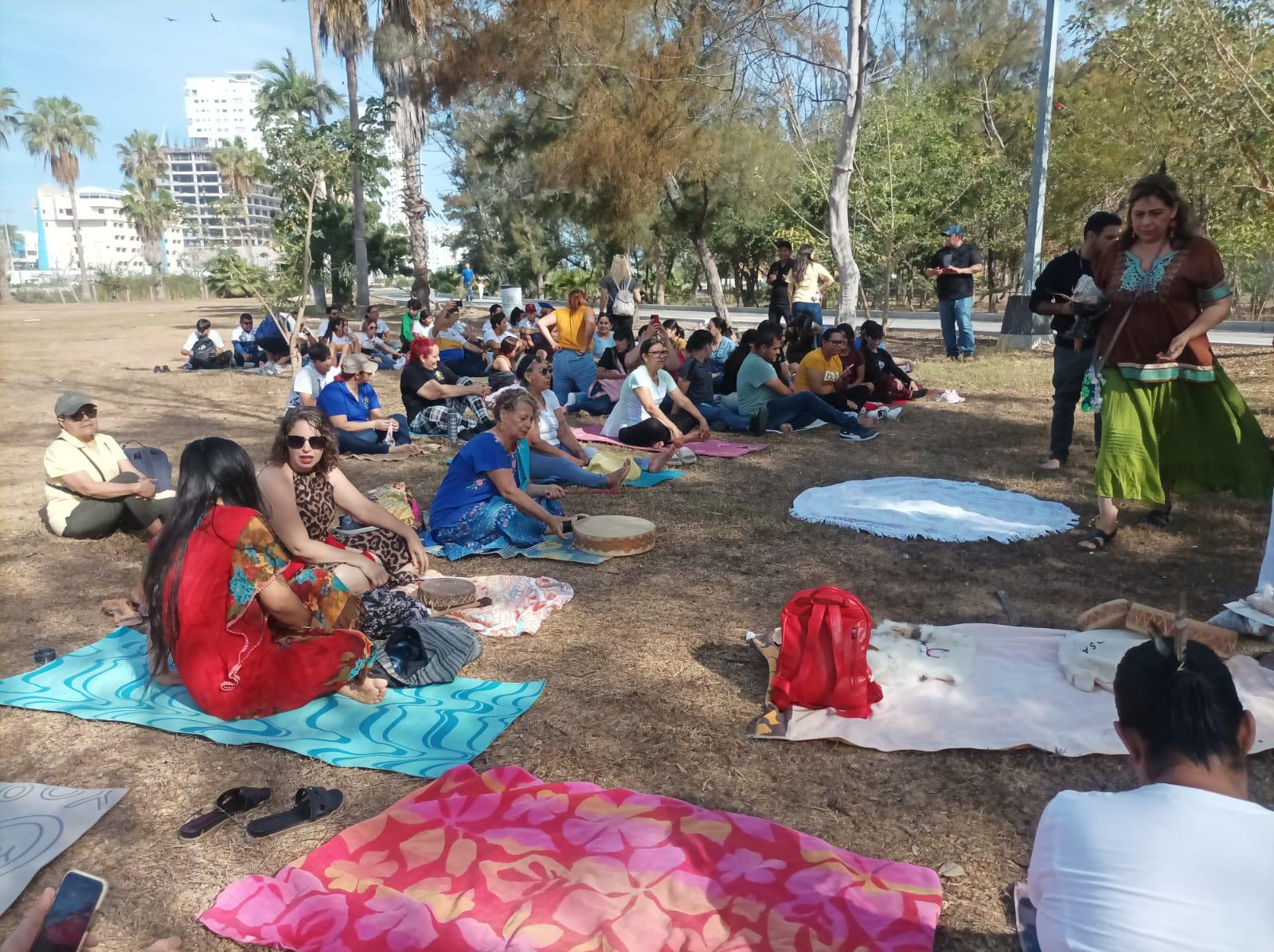 $!Reflexión, ofrenda y música para celebrar a la Madre Tierra en Mazatlán