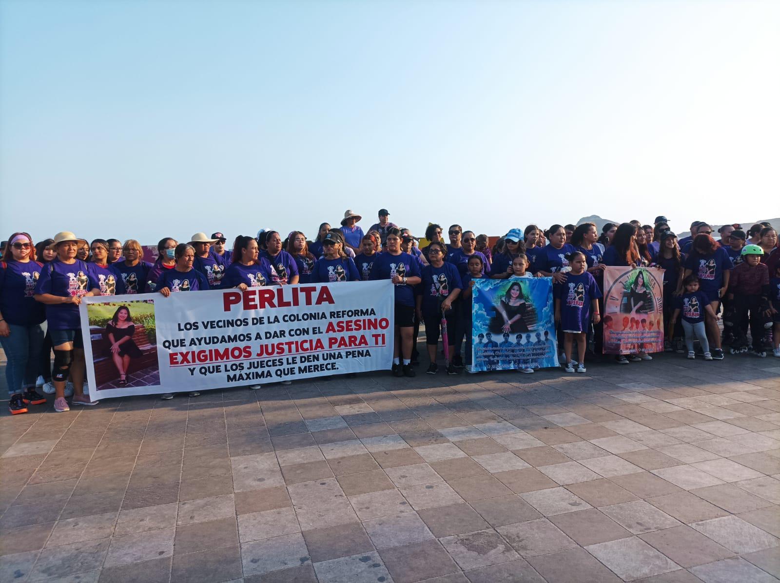 $!Marchan para exigir justicia para Perla Scarlett, asesinada en Mazatlán