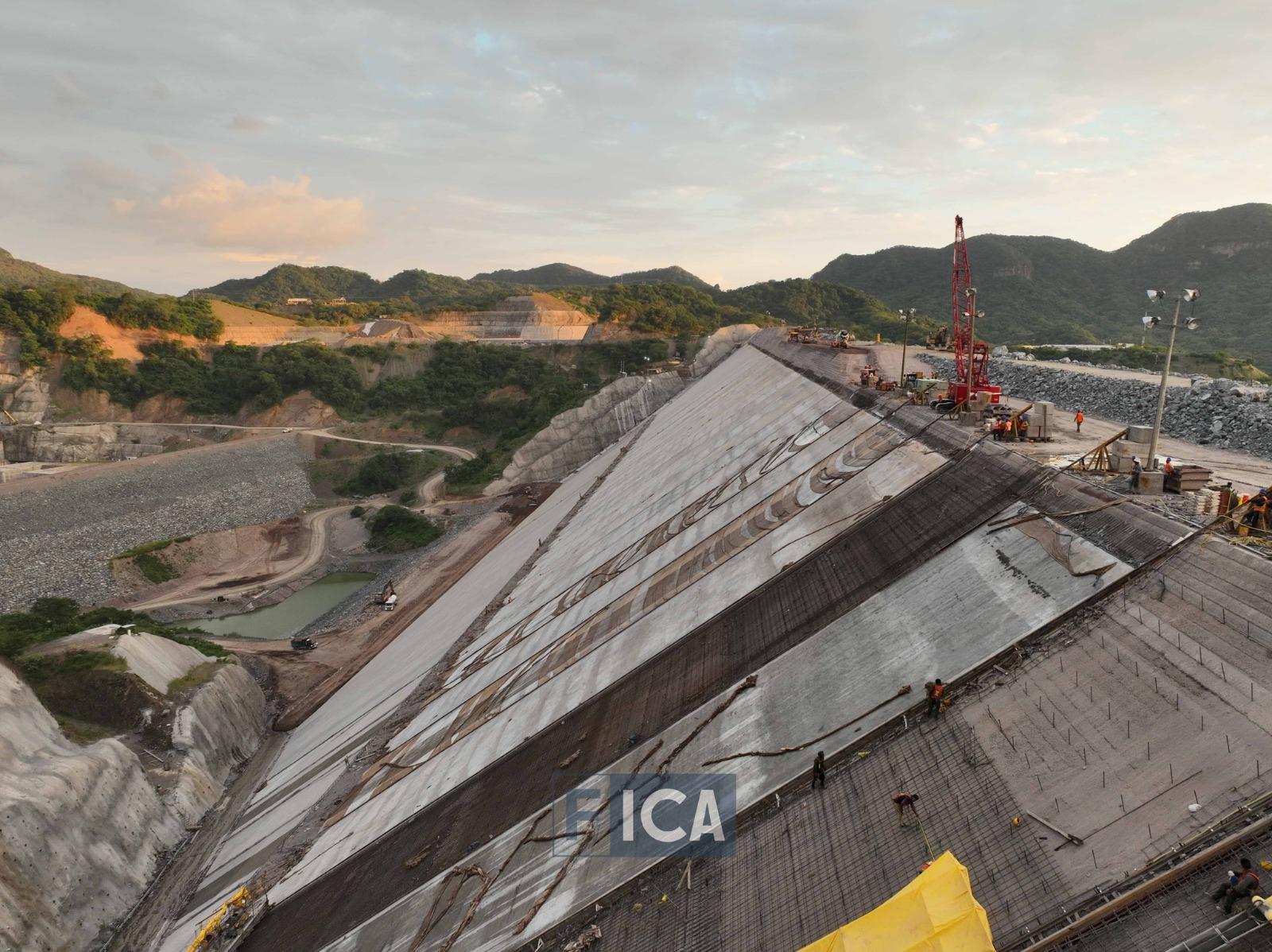 $!Exponen avances de construcción de presa Santa María