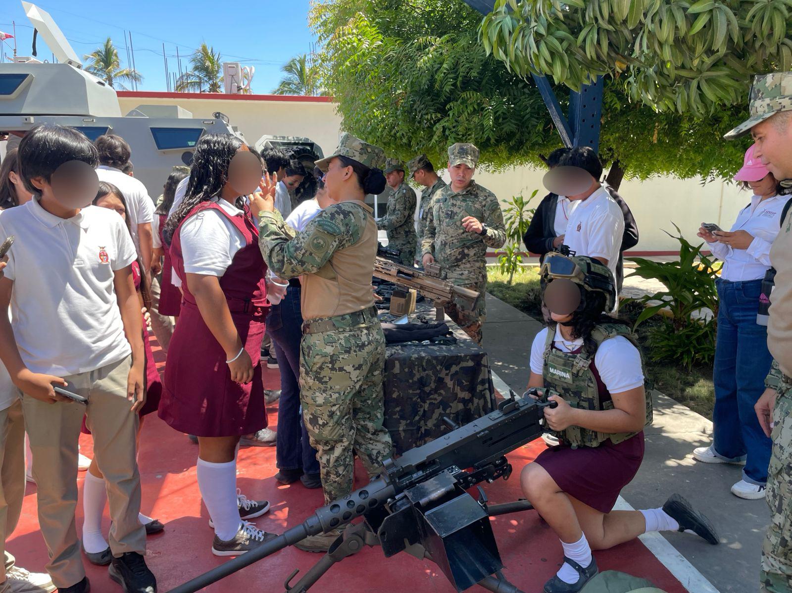 $!Realiza Marina proximidad social con estudiantes y ciudadanos en Mazatlán