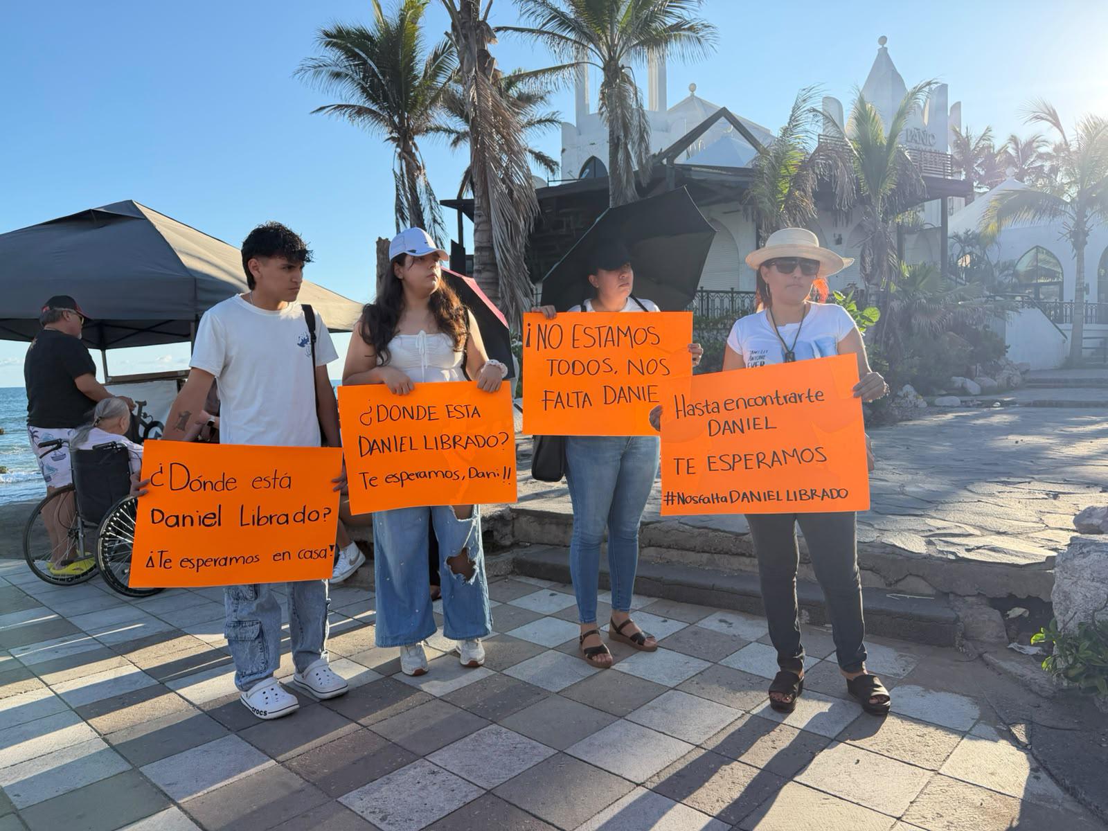 $!Familiares exigen intensificar búsqueda de Carlos Daniel, desaparecido en Mazatlán